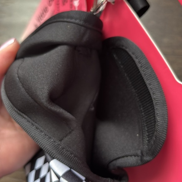 Tumbler Holder,crossbody/shoulder,zip pockets, water resistant/shockproof - Picture 11 of 11